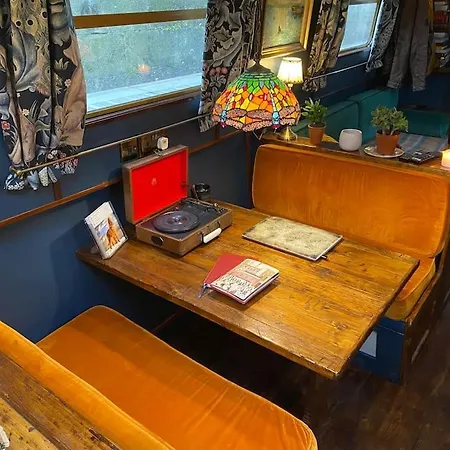 Bateau-hôtel Cosy Narrowboat Leeds Dock *